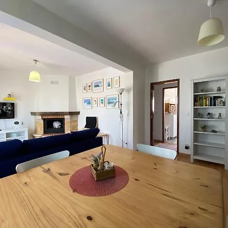Delmar Surf House *